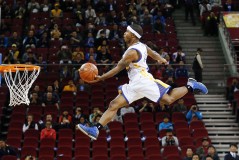 东契奇社交媒体合影引球迷热议：球星互动暖人心